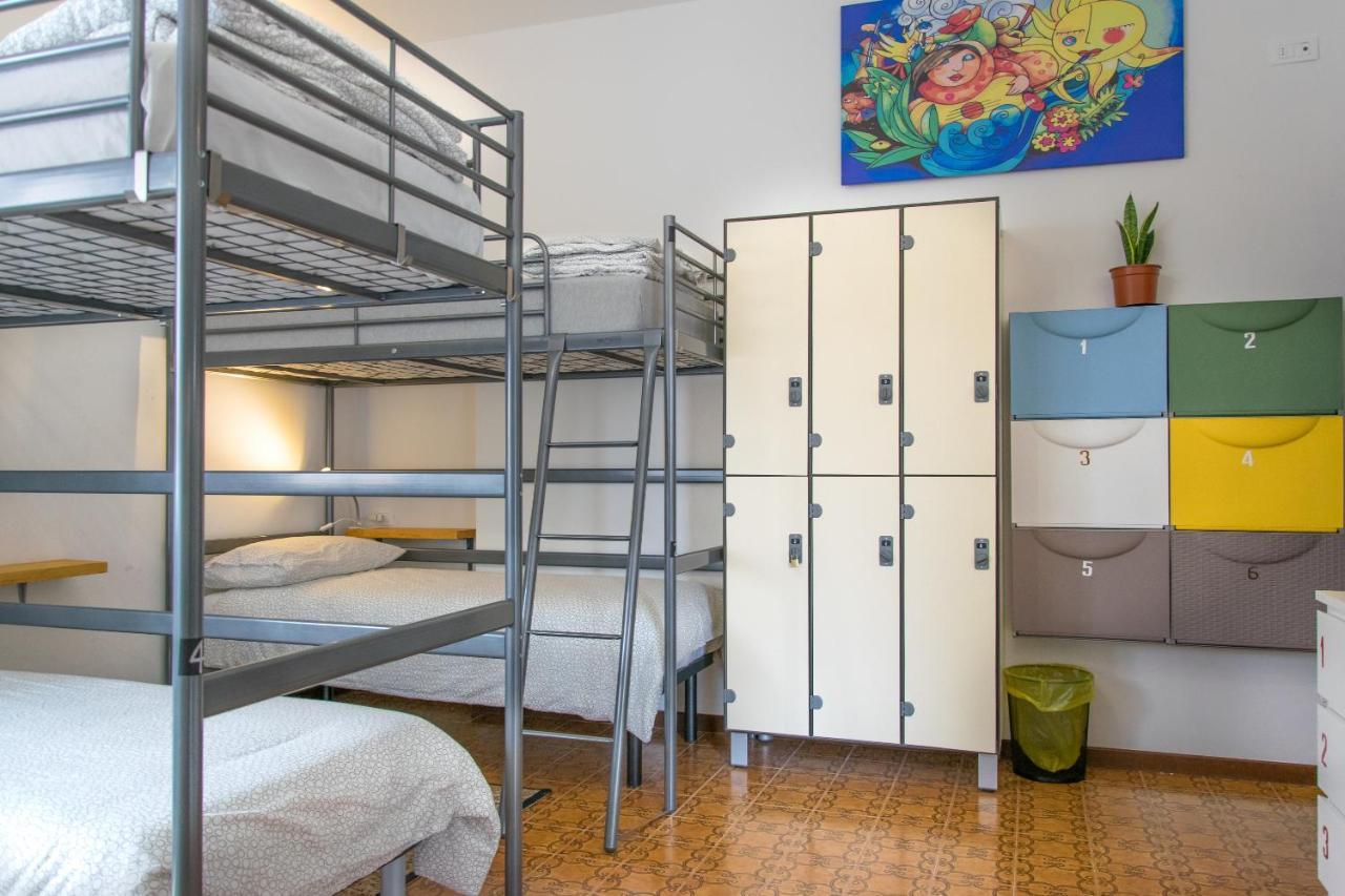 Posada Verona Hostel ภายนอก รูปภาพ